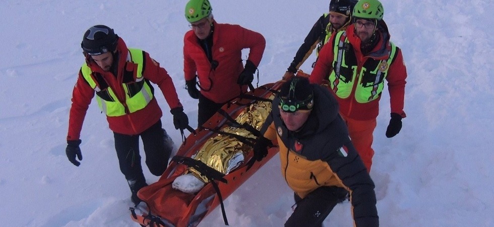 Scialpinista veneziano scivola da pendio per 50 metri e muore