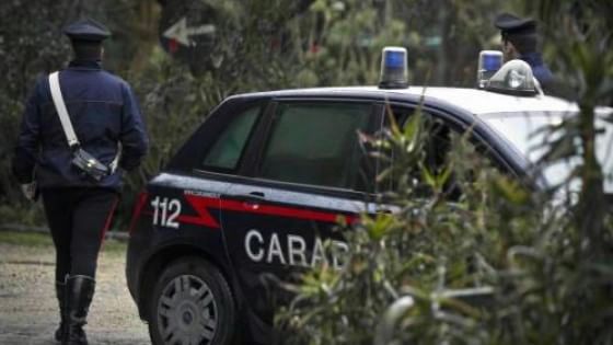 Medico in pensione uccide la moglie e tenta di suicidarsi con un mix di farmaci letali