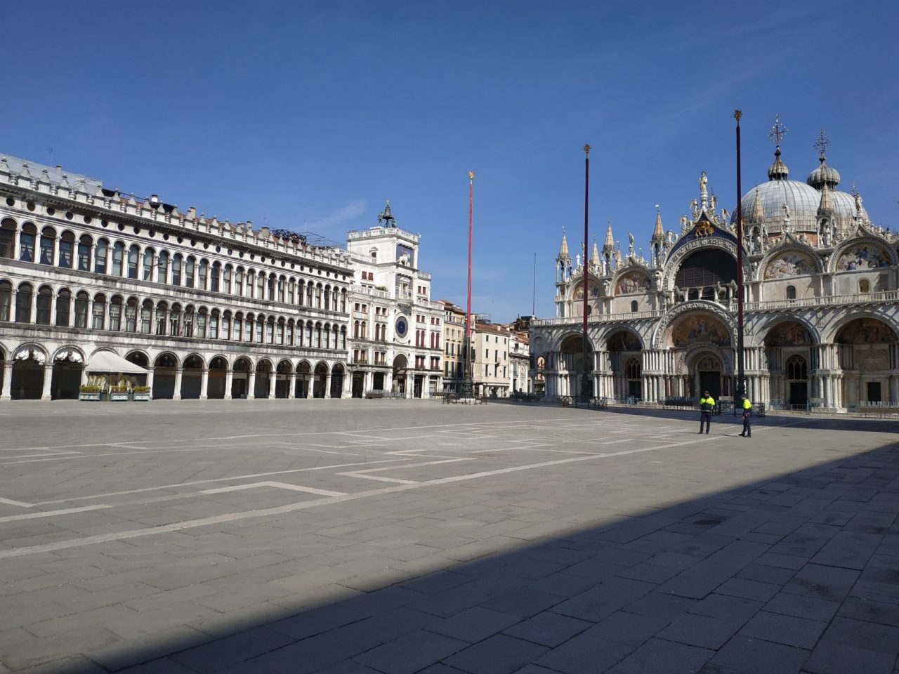 Ma ora che il Mose funziona, ha senso spendere 39 milioni per il rialzo di piazza San Marco?