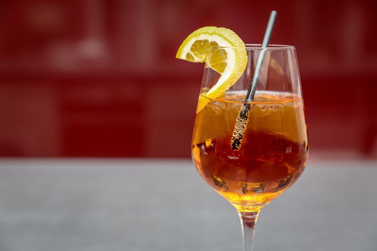 Spritz nel retrobottega: Maerne come la Chicago degli anni ’30