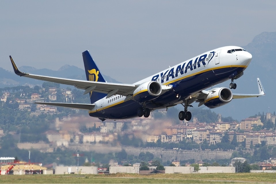 Ryanair investe a Venezia ma bacchetta il Comune: “No alla nuova tassa, mettano al primo posto il turismo e l’economia locali”