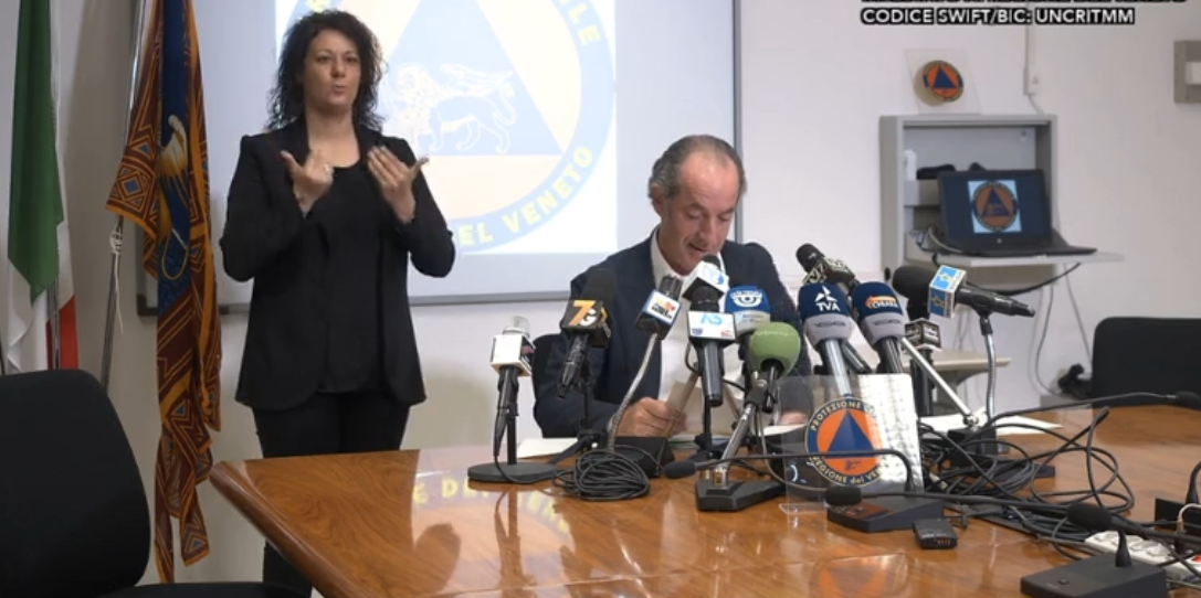 Zaia su assembramenti: “Il virus non ha più tanti proiettili a disposizione ma è un eccellente cecchino”. Si rischia di tornare indietro.