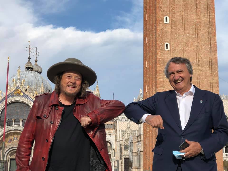 “Amore adesso!” il nuovo singolo di Zucchero in una spettacolare piazza San Marco deserta