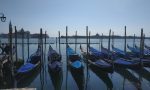 Un giro in gondola gratis: il regalo dei gondolieri a medici e infermieri dell'emergenza Covid