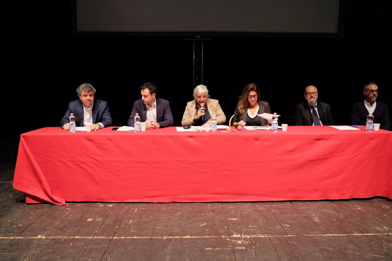 “Io sono teatro…tra la gente”: la rassegna estiva per far rivivere lo spettacolo dal vivo