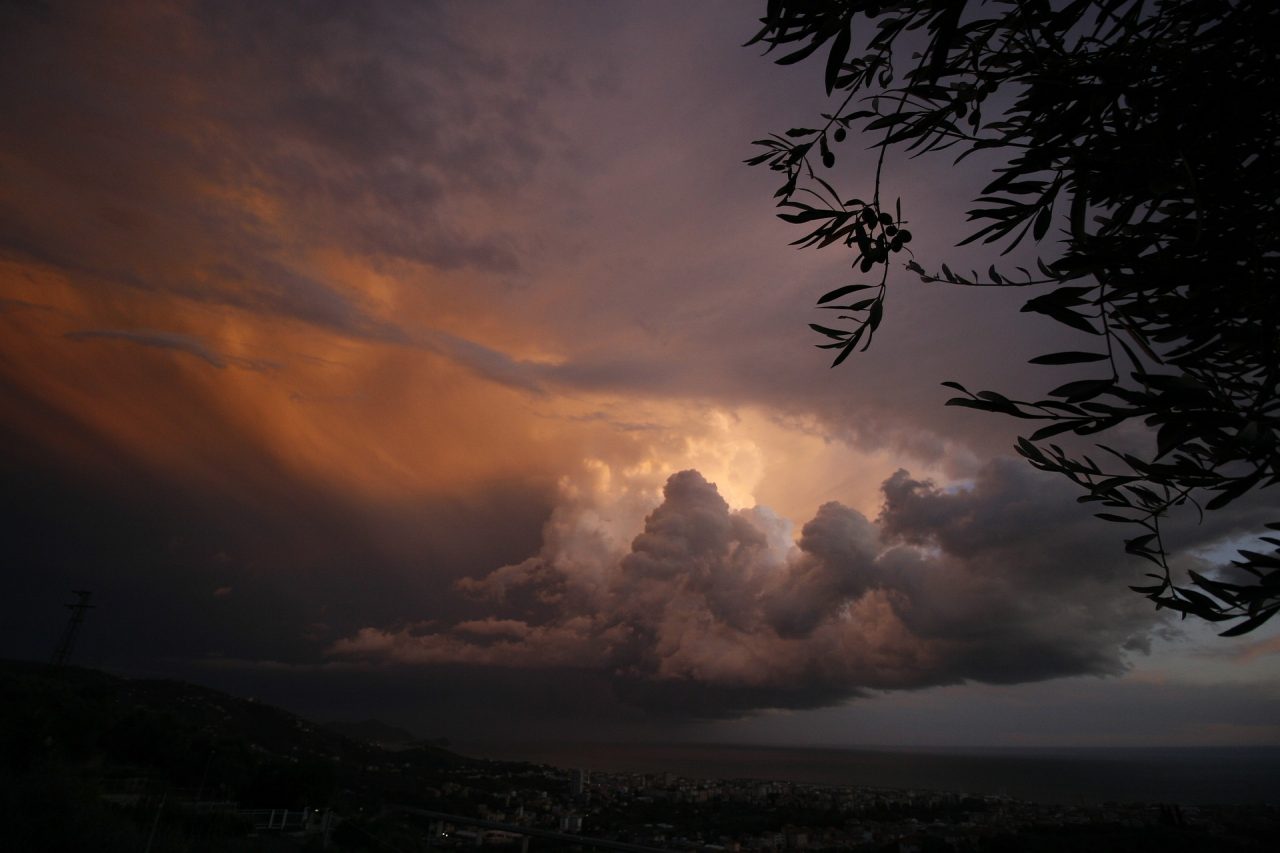 Allerta meteo: rovesci intensi a partire dalla serata di oggi