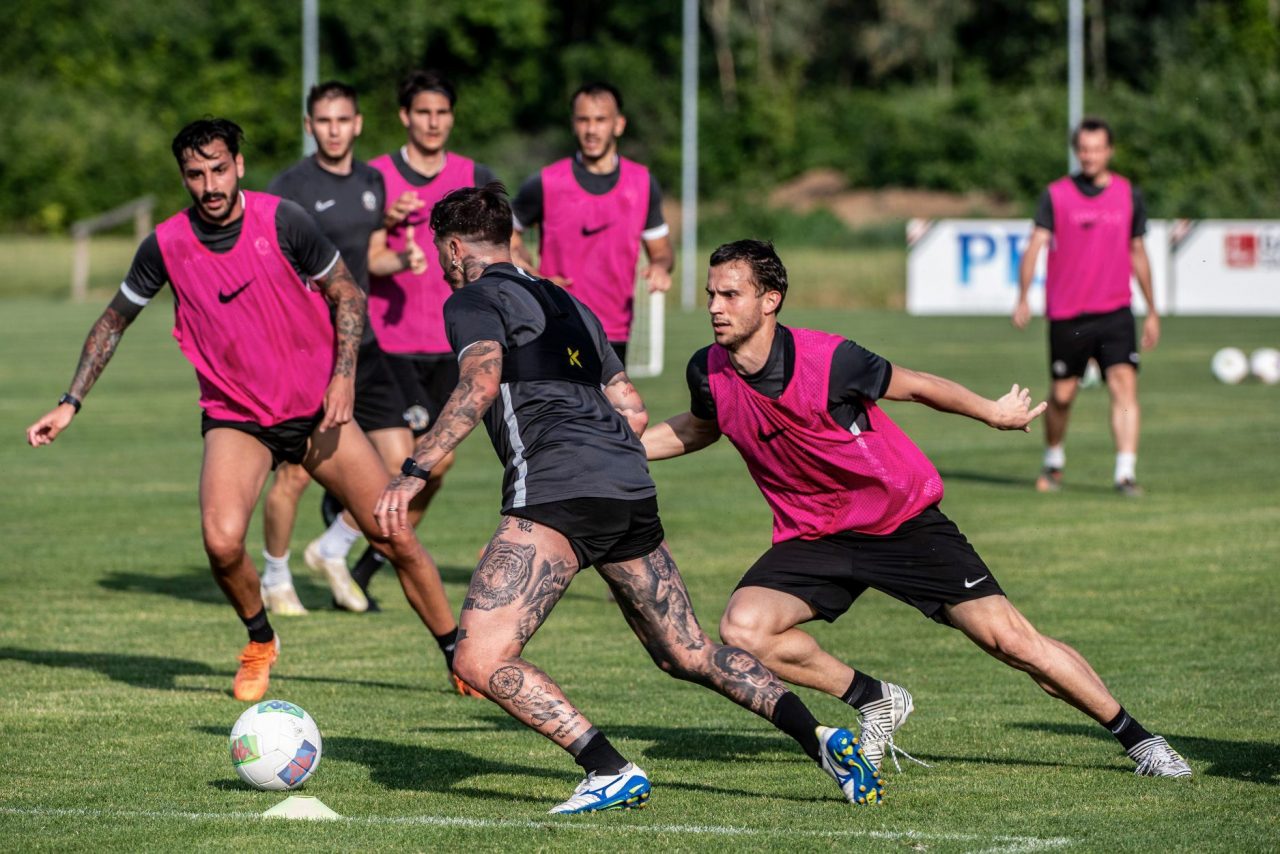 Un calciatore del Venezia positivo al Covid: la squadra va in isolamento fiduciario