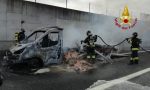 Tragedia sfiorata in A4: furgone divorato dalle fiamme, miracolato il conducente - Gallery