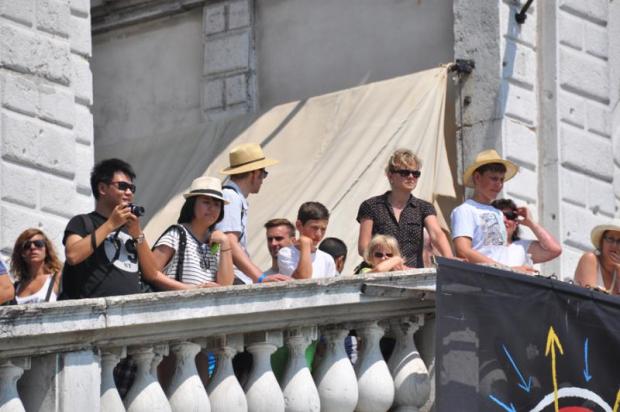 Rilancio dell’economia e turismo, slitta di un anno la “tassa di sbarco” per i visitatori