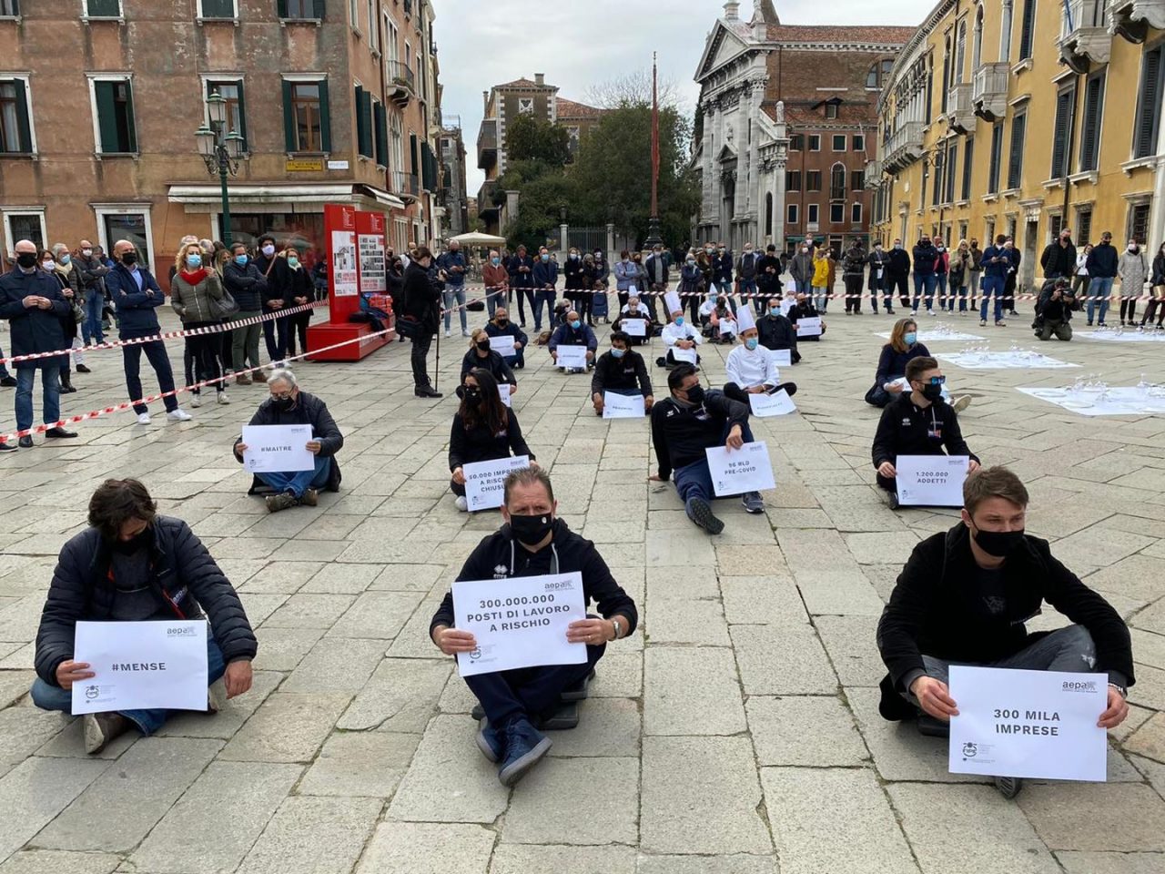 #siamoaterra anche a Venezia, in piazza il popolo dei locali e della ristorazione