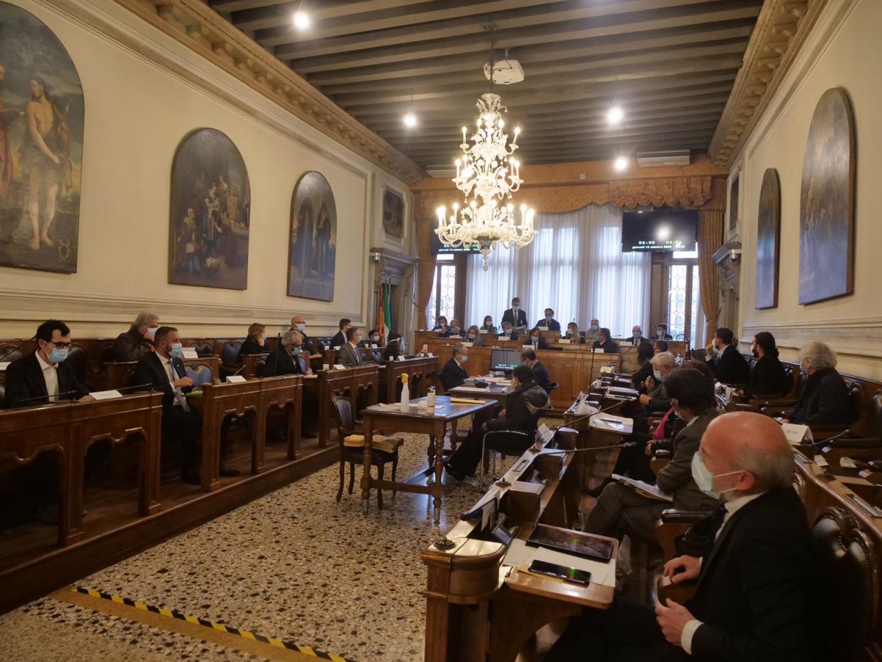 Primo Consiglio comunale ieri a Venezia, Brugnaro: “Una voce unica per il bene della città” – GALLERY