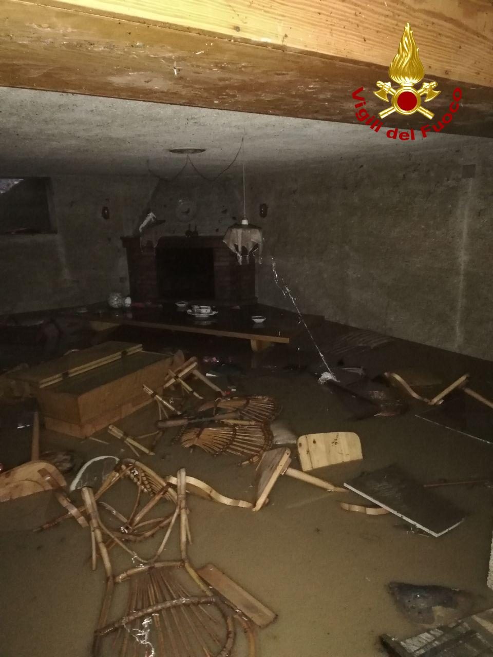 Maltempo a Venezia, Mose in azione contro l'acqua alta: chiuso tratto della Sp51 a Musile - VIDEO e GALLERY