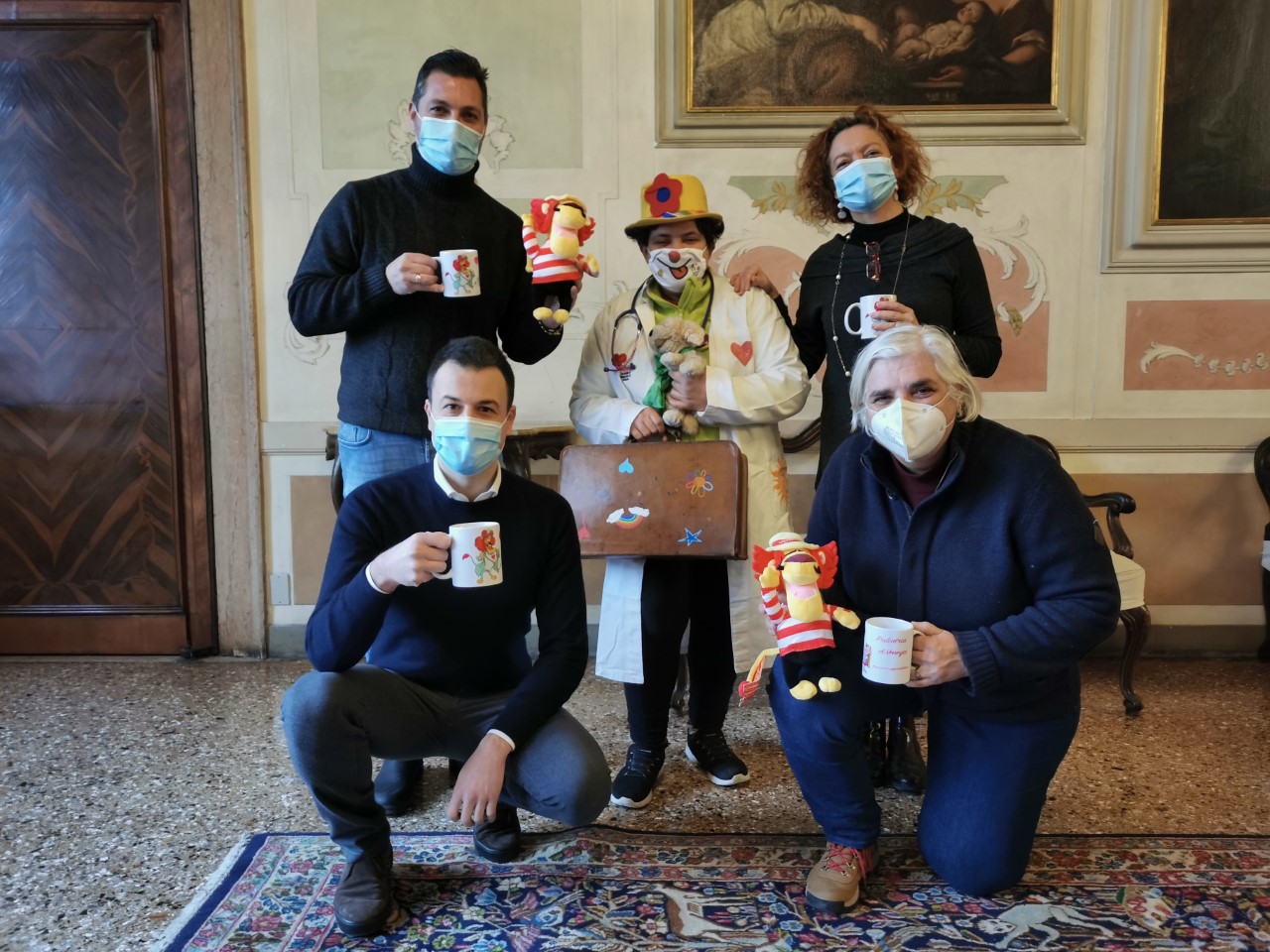Arriva Ottone il leone, la mascotte solidale in vendita per sostenere l’associazione “Papà Renzo”