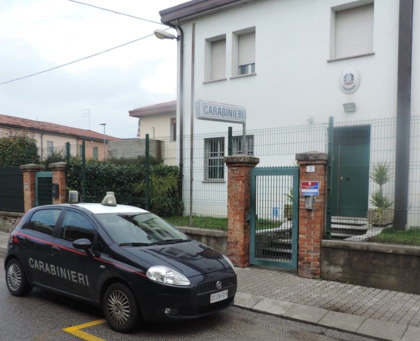 Maltratta la moglie da 10 anni, 69enne allontanato dalla casa familiare