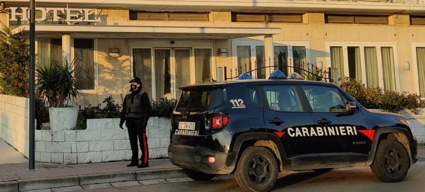Struttura ricettiva di Sottomarina al setaccio: 23 persone identificate