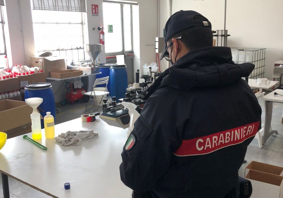 Sequestrati 5.000 flaconi di prodotti igienizzanti non conformi