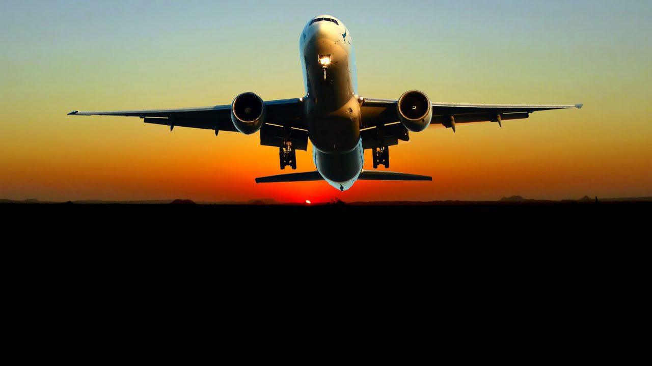Pusher tunisino 29enne sbarca dall’aereo e finisce dritto in carcere