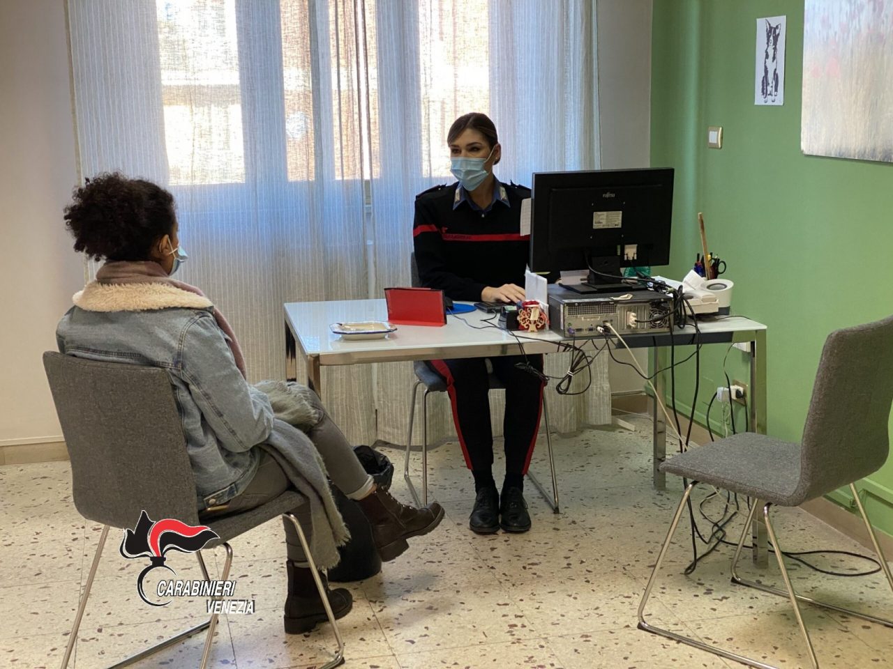 Umiliava e picchiava i figli minorenni e la moglie, 44enne allontanato dalla casa familiare