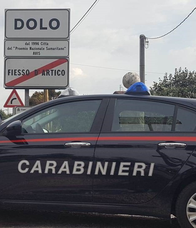 Maltratta la madre 86enne, scattano gli arresti