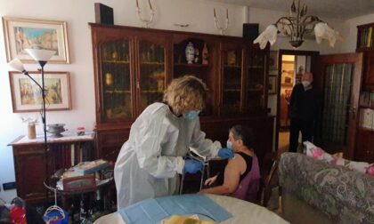 Vaccini a domicilio, a Venezia e nella Terraferma li portano gli USCA e le infermiere dell'ADI