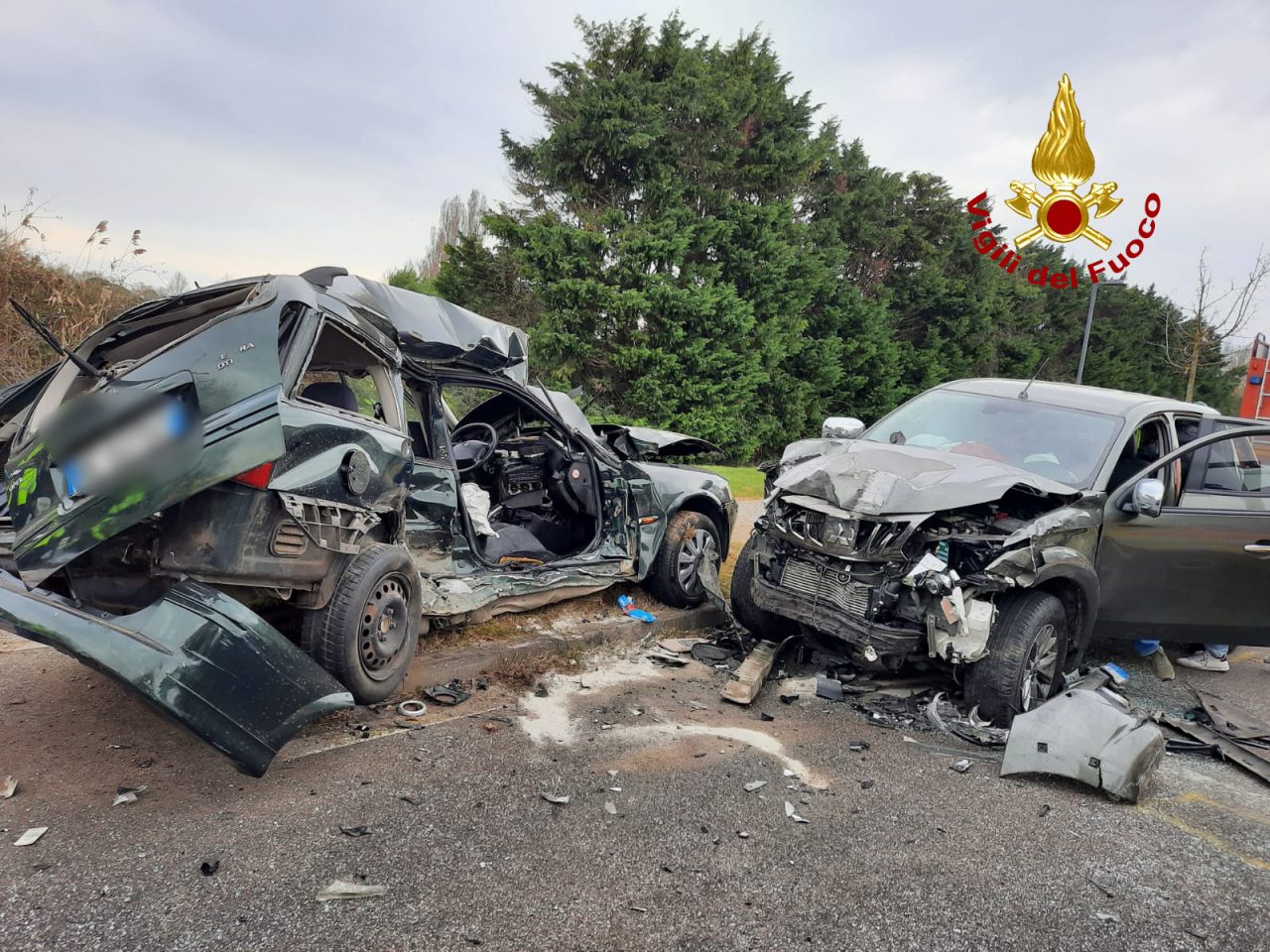 Le drammatiche foto dell’incidente di Caorle: morta una giovane donna