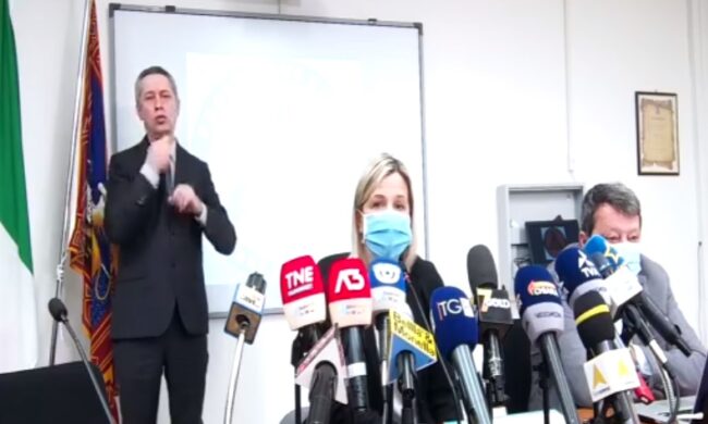 Vaccini anti Covid, arrivate 83mila dosi Pfizer “salva campagna”