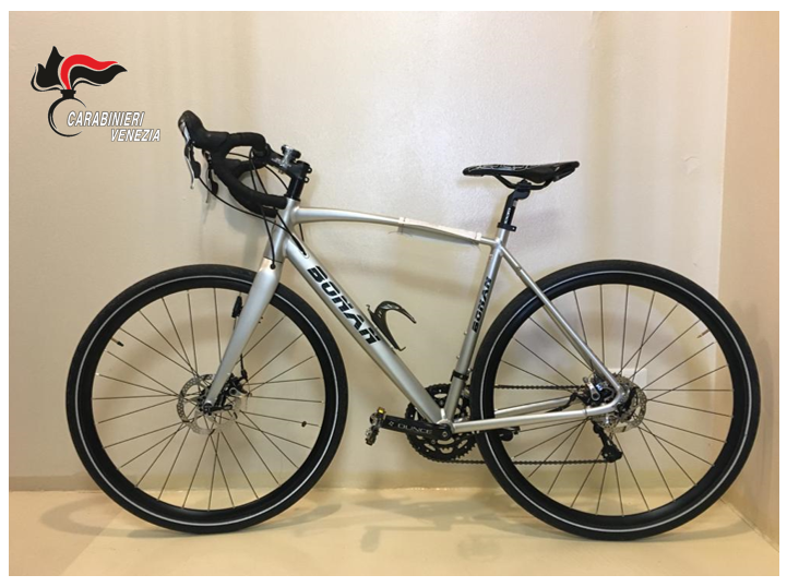 Ladro smart beffato, ruba una bici e la mette in vendita online. Ma viene beccato