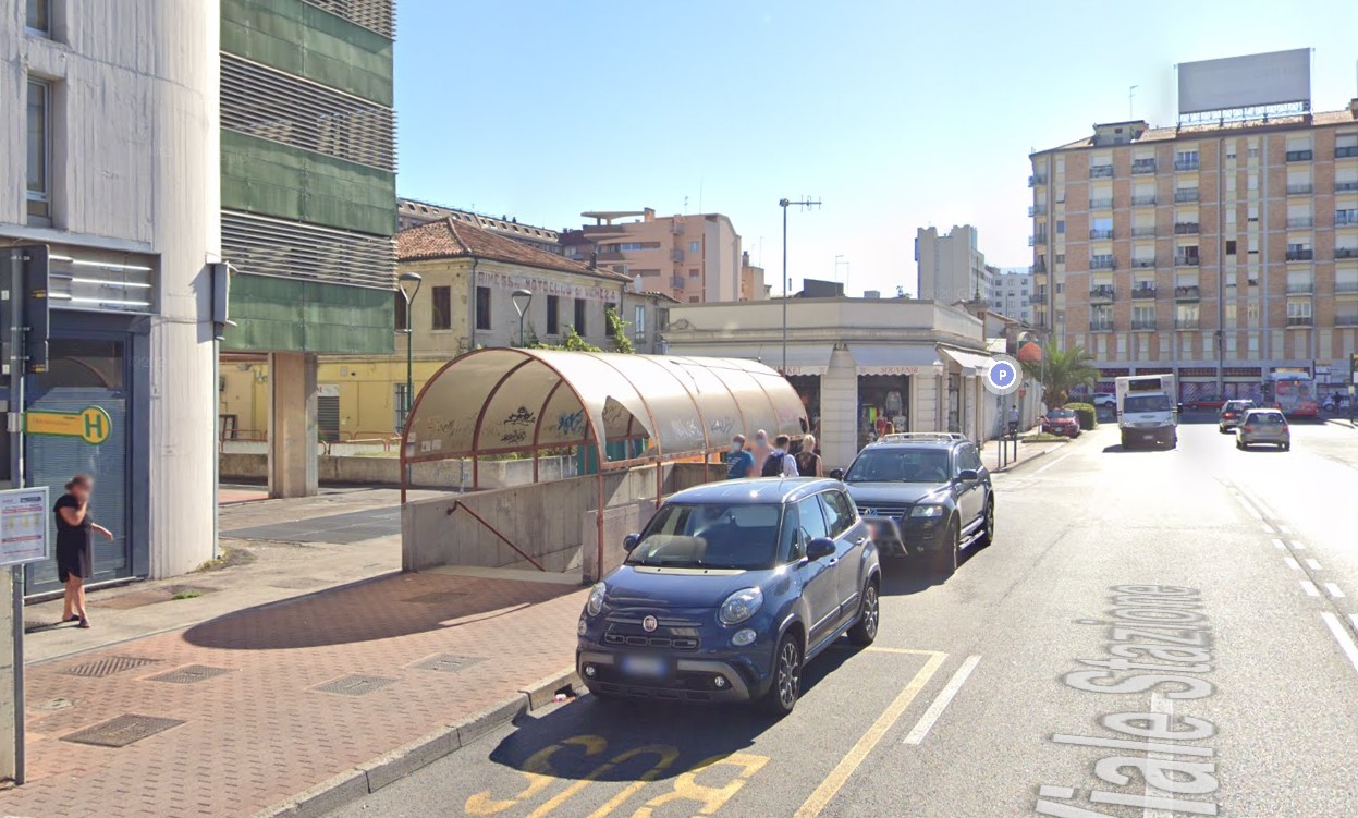Spaccio di droga in via Dante a Mestre, eroina venduta alla luce del sole