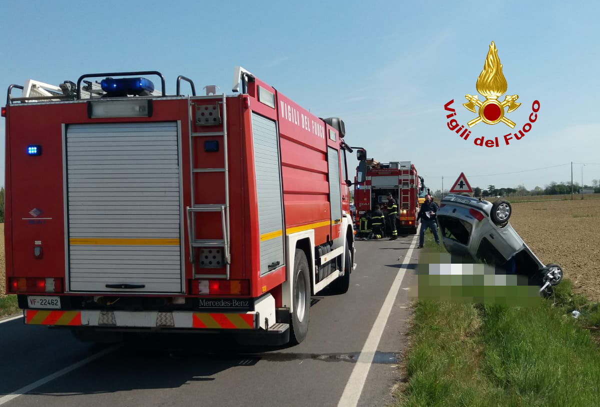 Dramma a Portogruaro: frena bruscamente e l’auto si rovescia, morto un 58enne