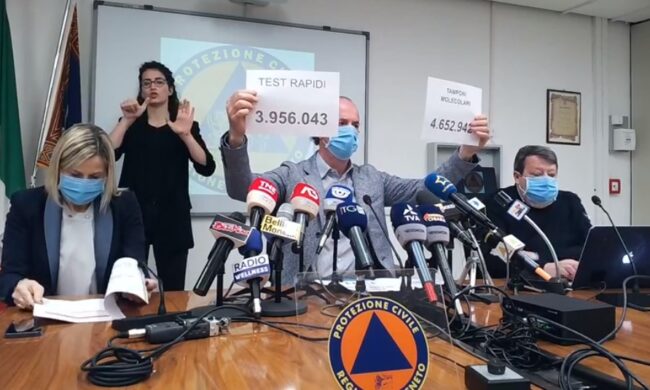 Covid, Zaia: “Sospensione AstraZeneca sarebbe una tragedia” | +1111 positivi | Dati 7 aprile 2021