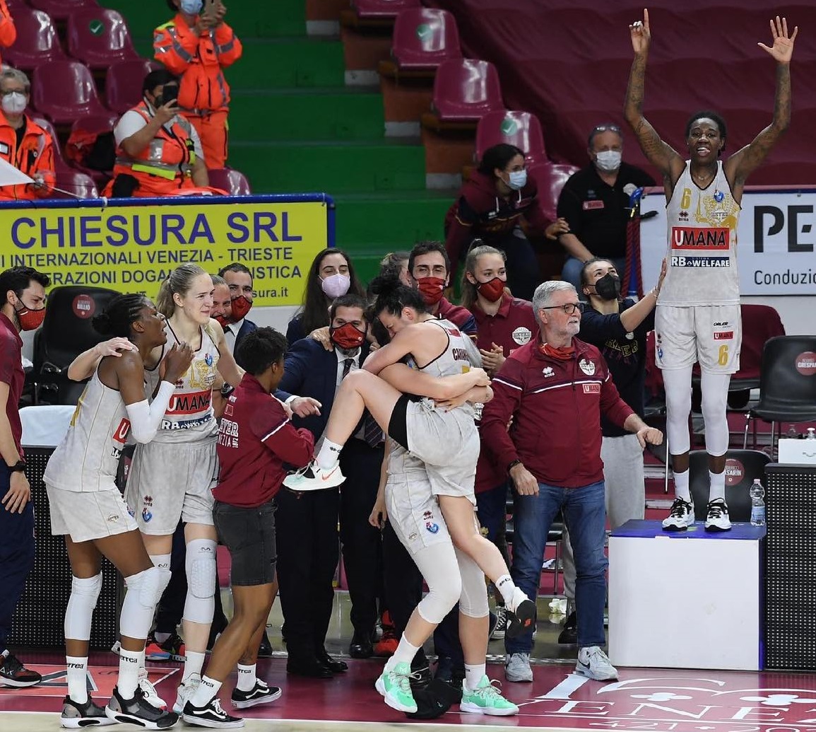 Umana Reyer Venezia femminile sul tetto d’Italia: “Grazie leonesse”