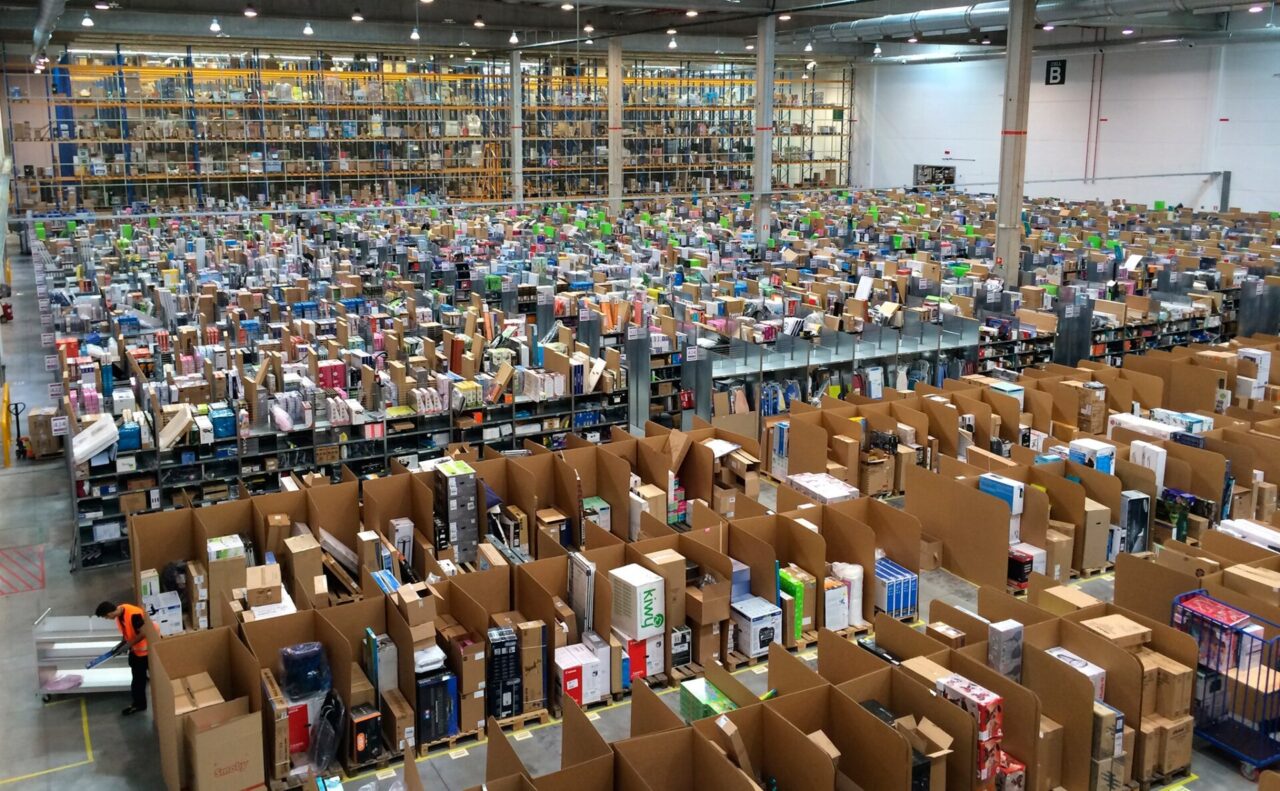 Il colosso Amazon sbarca a Dese e assume 20 lavoratori a tempo indeterminato
