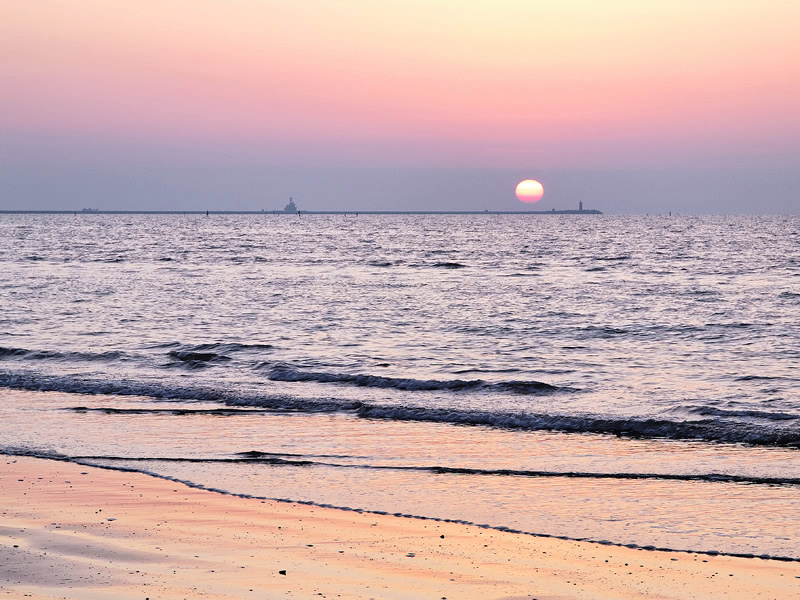 Venezia meta post Covid, tutto pronto per tornare in spiaggia al Lido