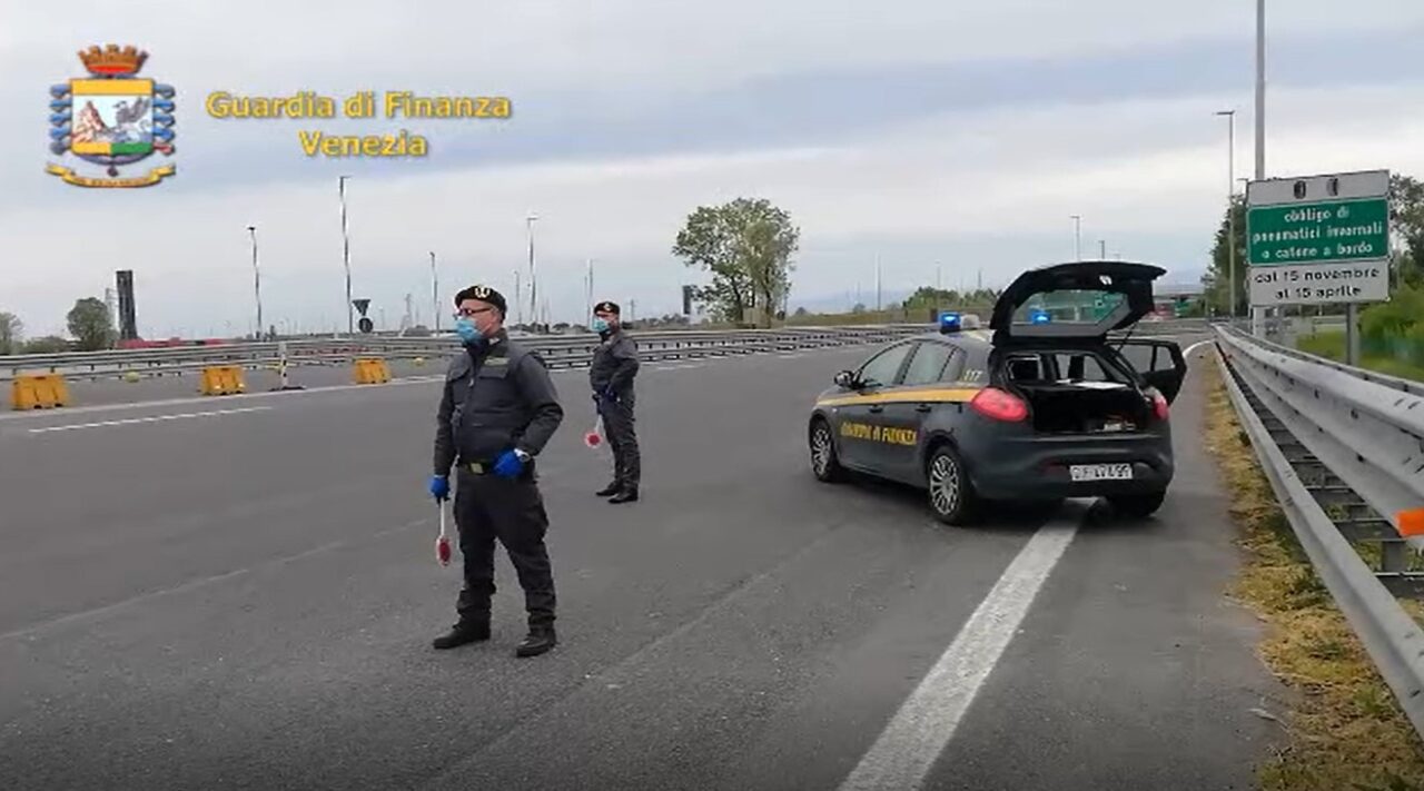 Fermato a Marghera un carico di mascherine anti Covid non conformi