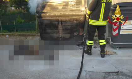 Trovato cadavere carbonizzato vicino al cassonetto in fiamme: mistero a Chioggia