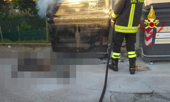 Cadavere carbonizzato a Chioggia, l’ipotesi più accreditata è quella del suicidio