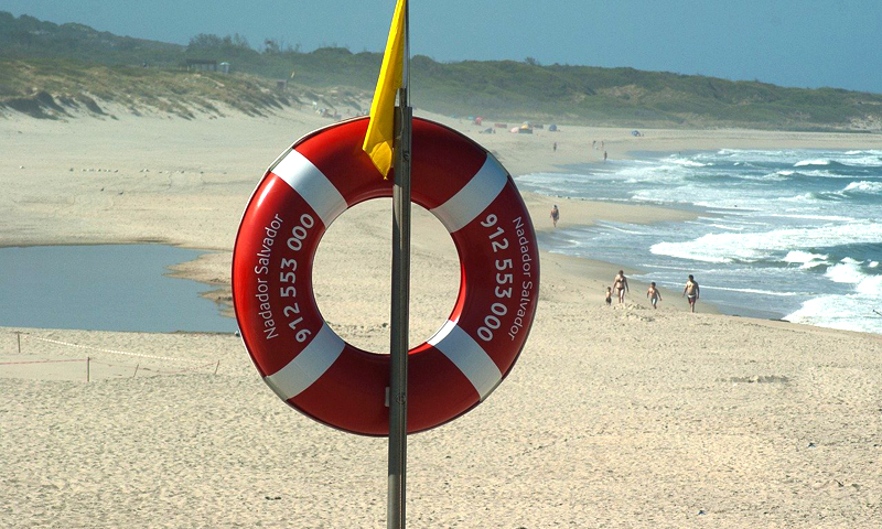 Giovane disoccupato marocchino salva due bambini dall’annegamento