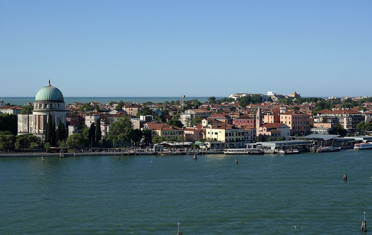 Lido di Venezia, cadavere di un 70enne rinvenuto in mare