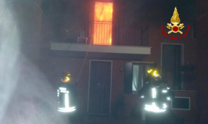 Le impressionanti foto dell'incendio che ha distrutto un'abitazione a Campolongo Maggiore