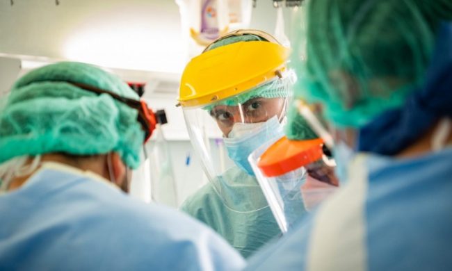 Variante Delta, uno dei positivi è ricoverato all’ospedale dell’Angelo
