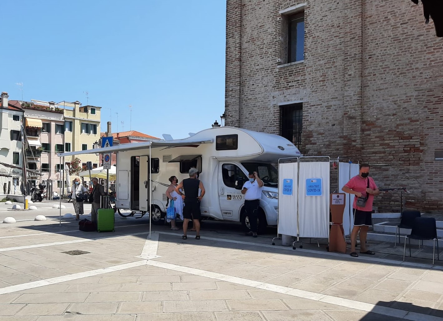 A Chioggia i camper e i vaporetti vaccinali