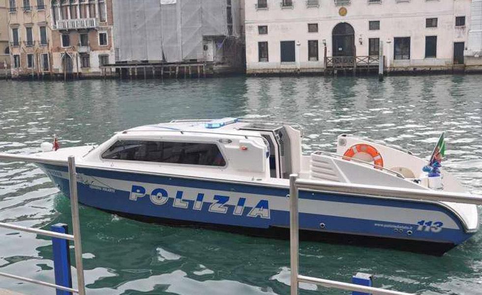 Venezia, cadavere in costume da bagno trovato in un rio: festa Italia finita male?