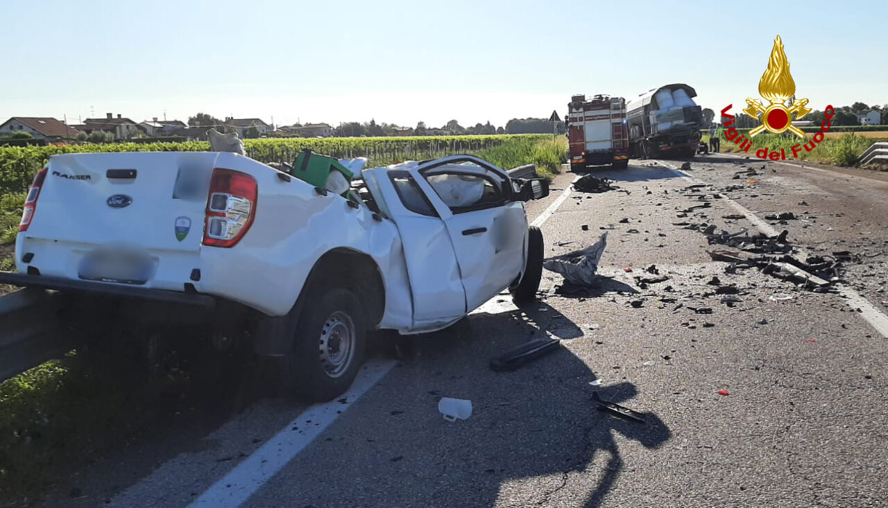 Incidente mortale tra furgone e camion a Musile di Piave
