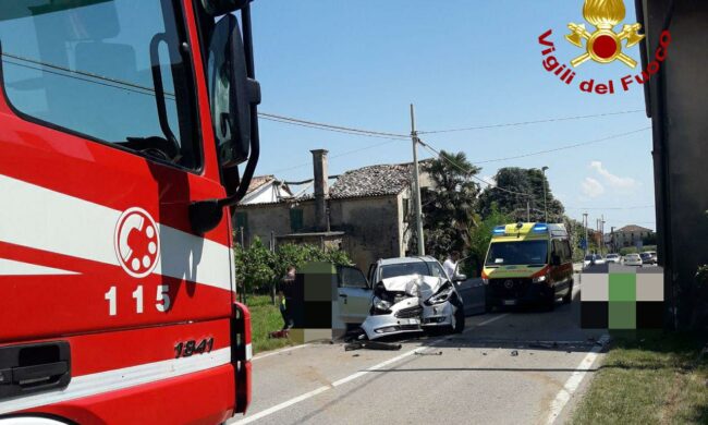 Violentissimo incidente stradale: coinvolta un’intera famiglia si Scorzè, un bambino è grave