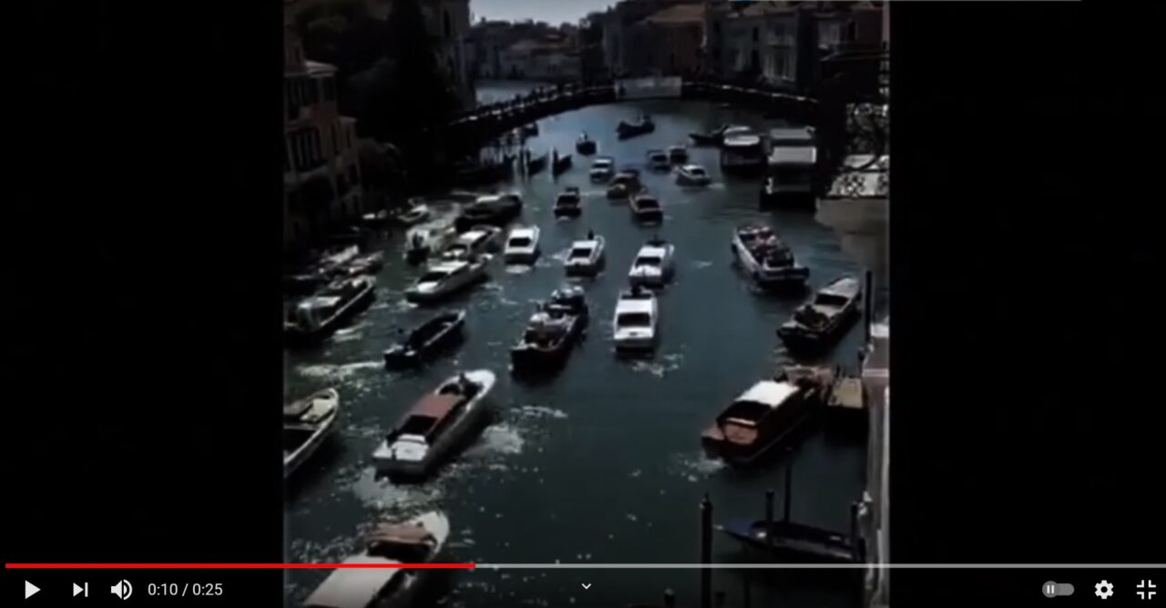 G20 a Venezia e disagi: il video delle barche incolonnate nel Canal Grande