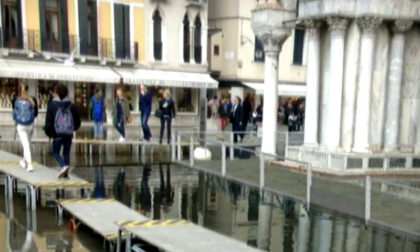 Le immagini delle paratie in vetro che salveranno la Basilica di San Marco