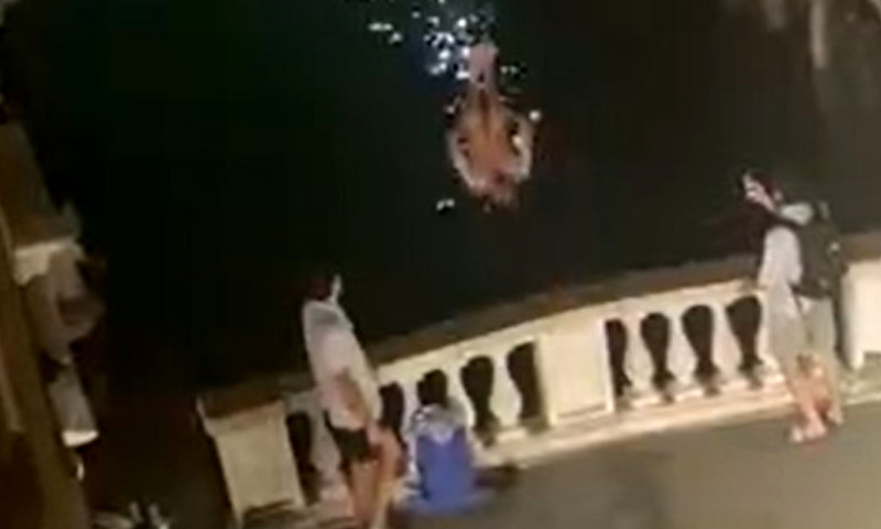 Il video del tuffo acrobatico dal Ponte dei Bareteri