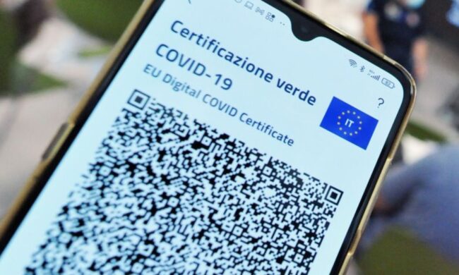 Green pass c’è la deroga per i residenti delle isole, Zaia: “In questo modo si evitano le discriminazioni”
