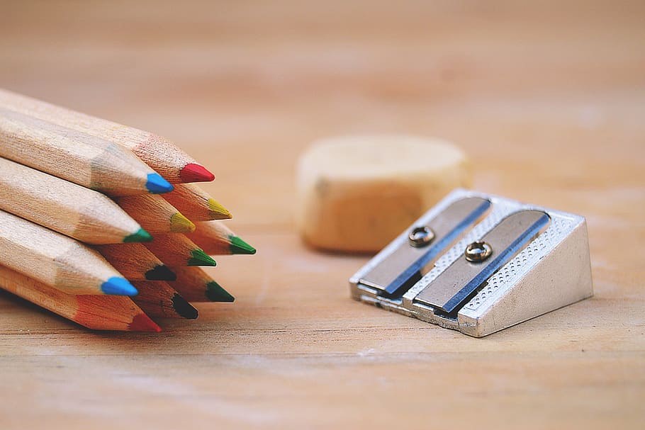Il grande cuore dei veneti: maxi raccolta di materiale scolastico per le famiglie in difficoltà