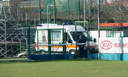 Infarto sul campo da calcio, giocatore salvato dai compagni di squadra